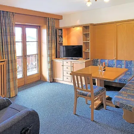 Gaestehaus Christophorus Alpengluehn Apartment Krun